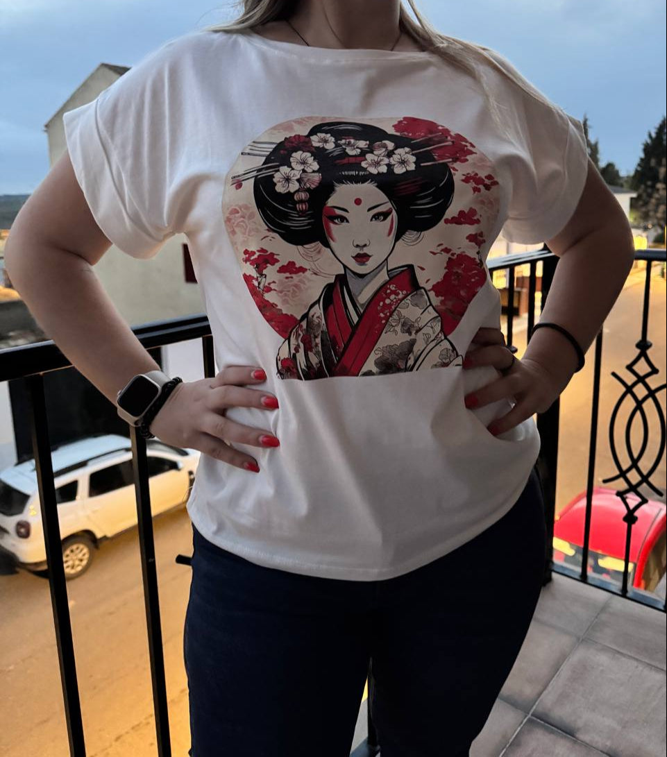 White geisha t-shirt