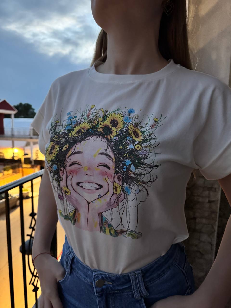 White daisy t-shirt