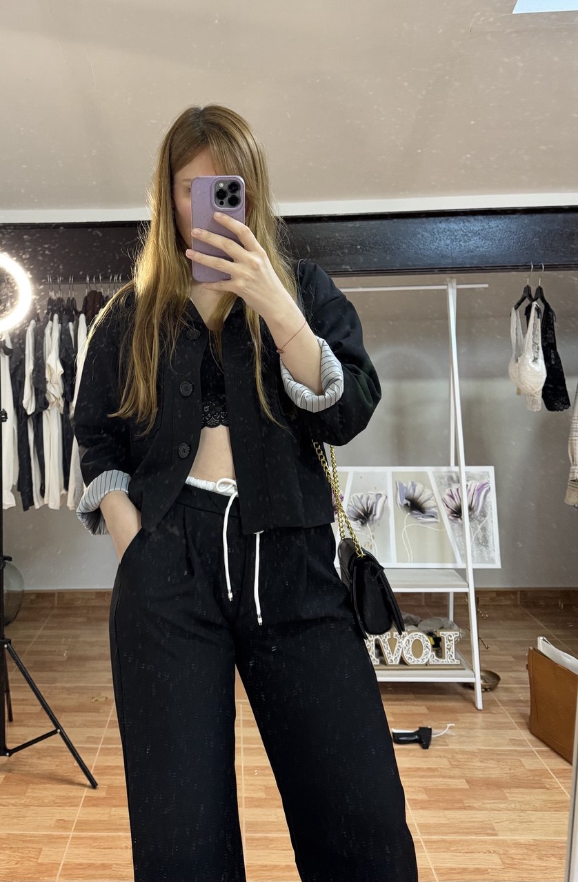 Conjunto chaqueta y pantalón palazzo