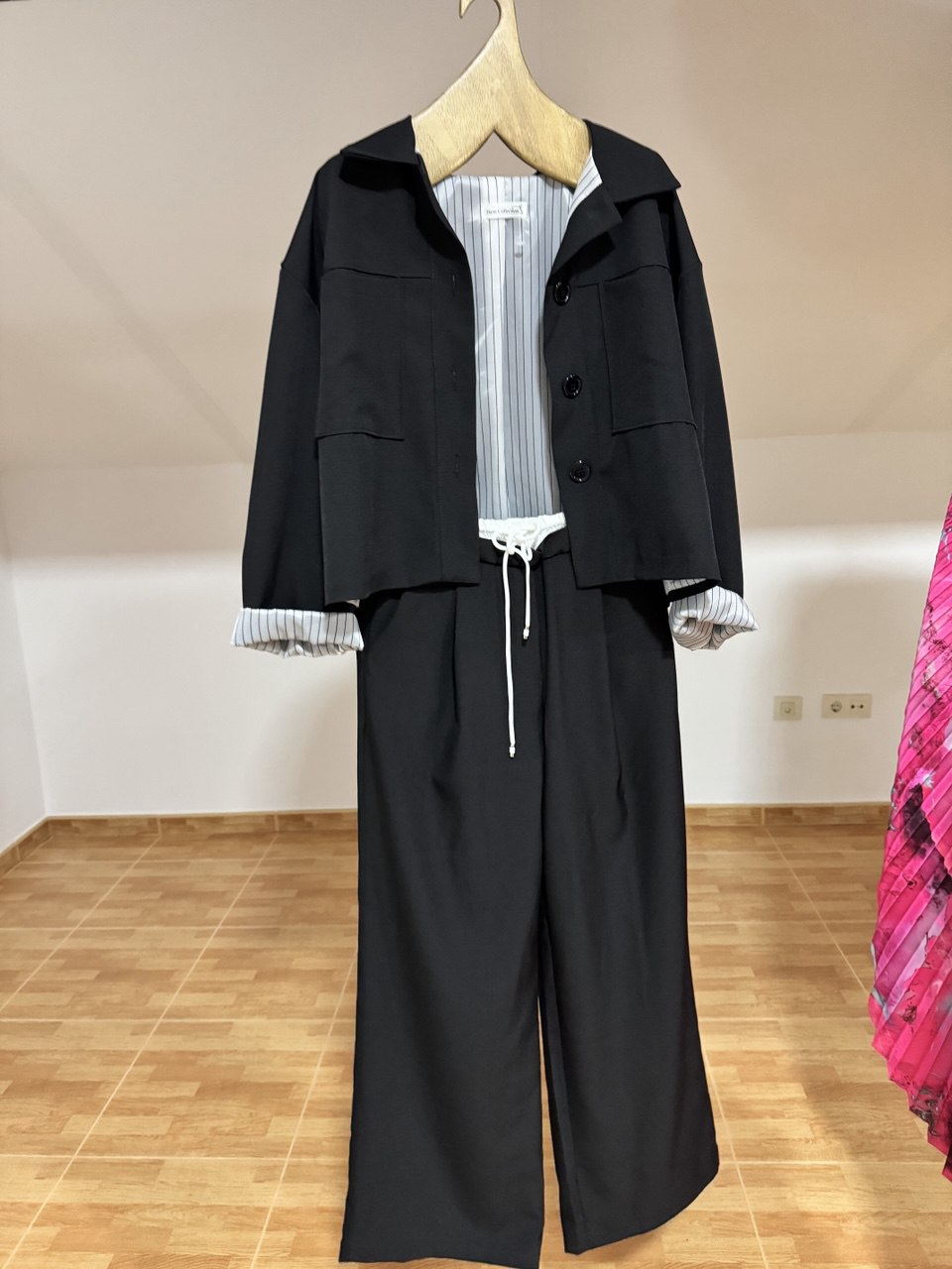 Conjunto chaqueta y pantalón palazzo