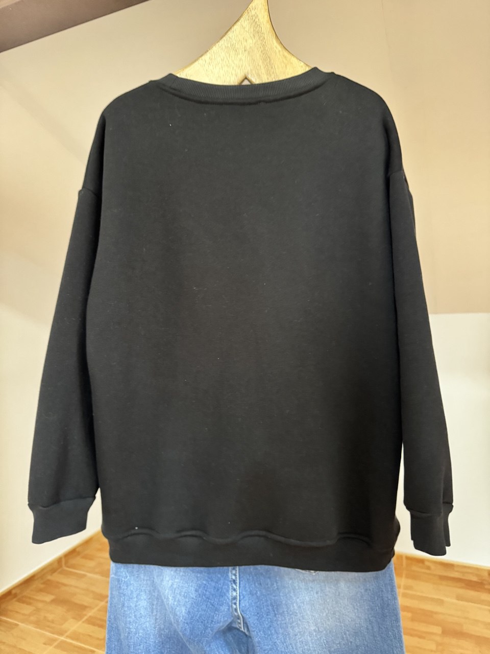 Sudadera negra Cherries