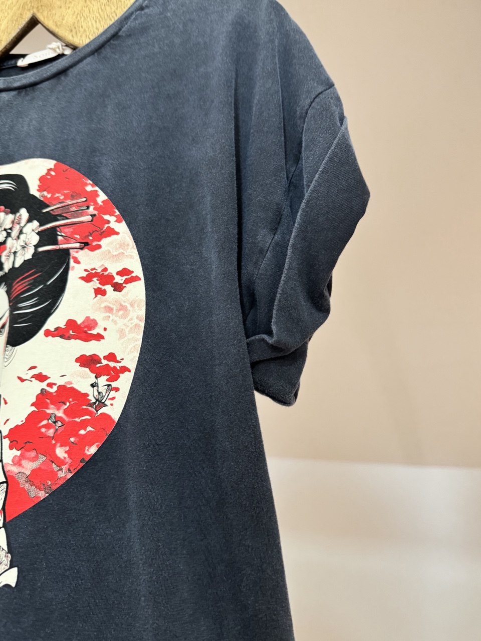 Grey Geisha T-shirt