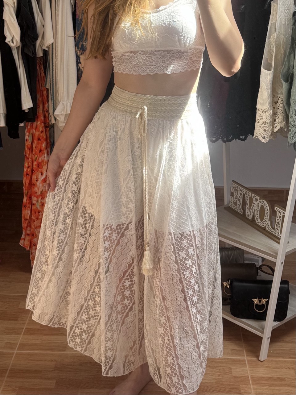 Falda pantalón de encaje