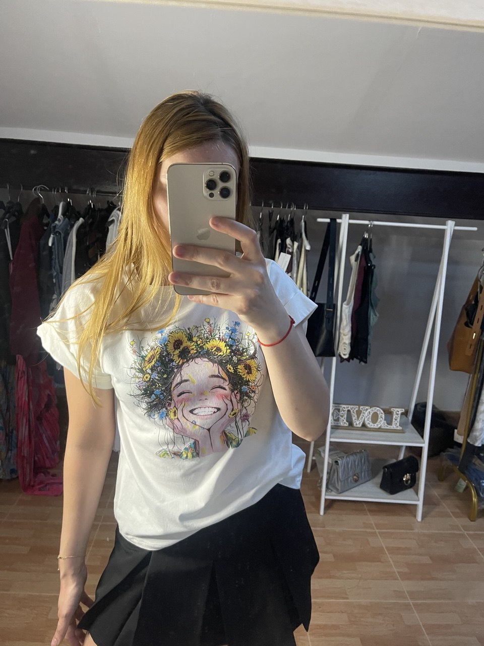 Camiseta blanca margaritas