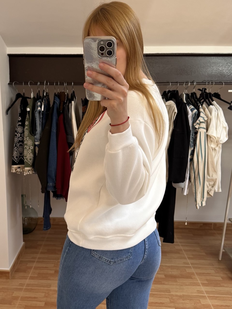 Sudadera blanca Cherry