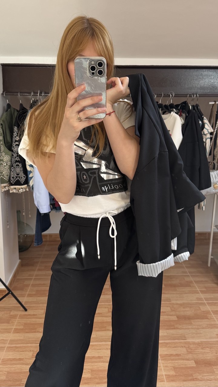 Conjunto chaqueta y pantalón