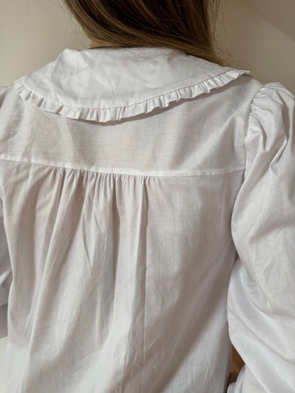Camisa cuello bebé blanca