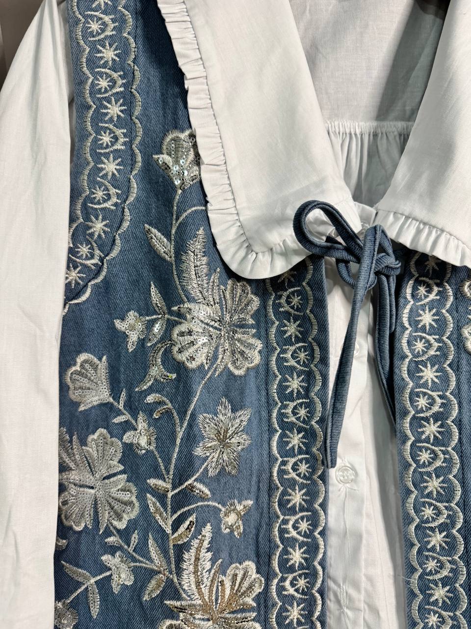 Chaleco boho flores  metalizadas