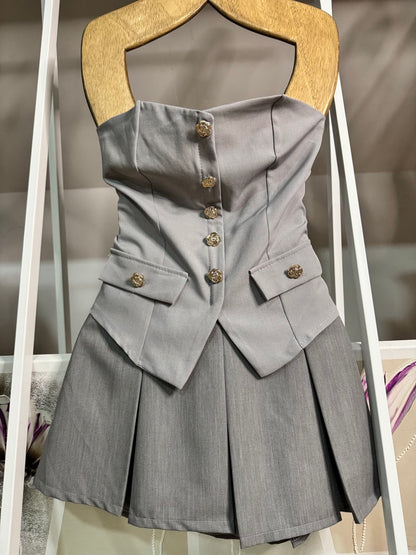 Top golden buttons grey