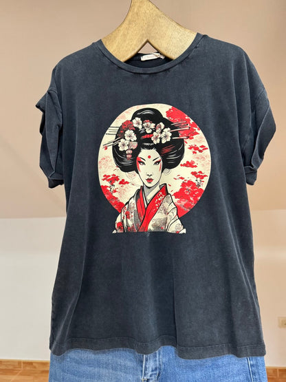 Grey Geisha T-shirt