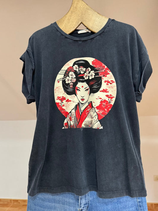 Grey Geisha T-shirt