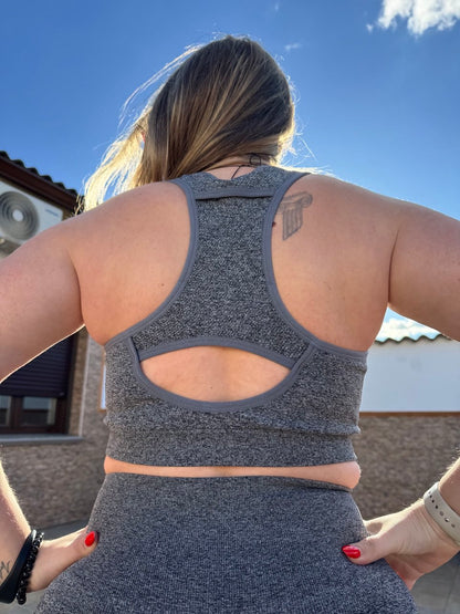Conjunto deportivo push up Gris