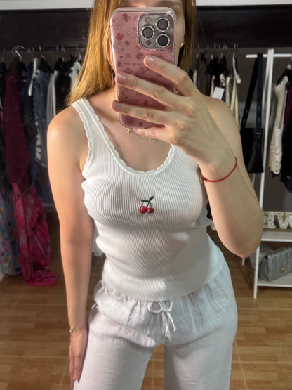 Camiseta cerezas bordadas (Varios colores)