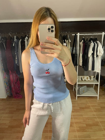 Camiseta cerezas bordadas (Varios colores)