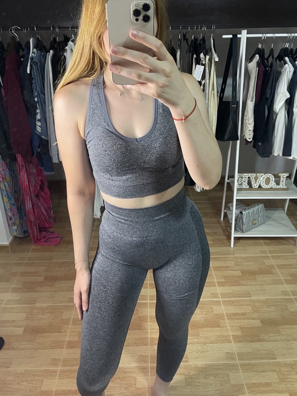 Conjunto deportivo push up Gris