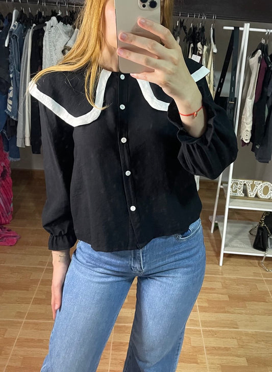 Camisa cuello bobo negra