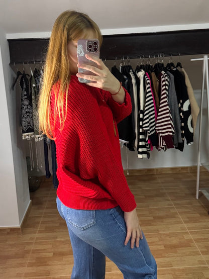 Jersey Rojo de Punto con Colgante