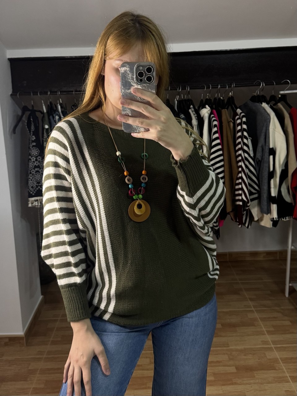 Jersey oversize de rayas verde con colgante