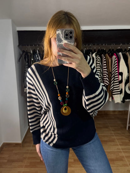 Jersey oversize de rayas azul marino con colgante