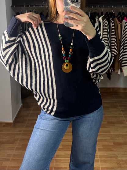 Jersey oversize de rayas azul marino con colgante