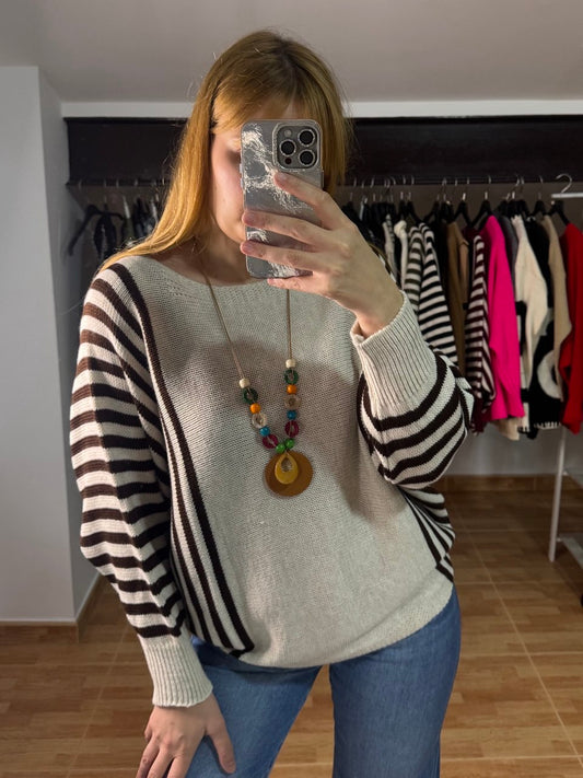 Jersey oversize de rayas crema con colgante