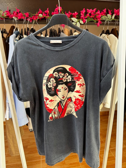 Grey Geisha T-shirt