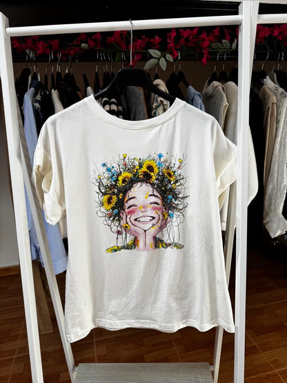 Camiseta blanca margaritas